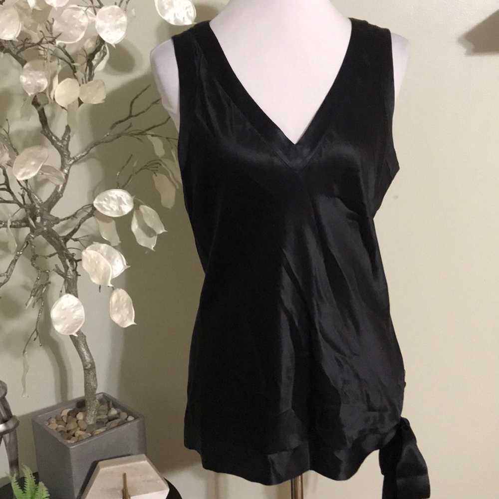 CALVIN KLEIN SILK SLEEVELESS TOP